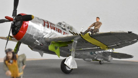 Papermodel pilots